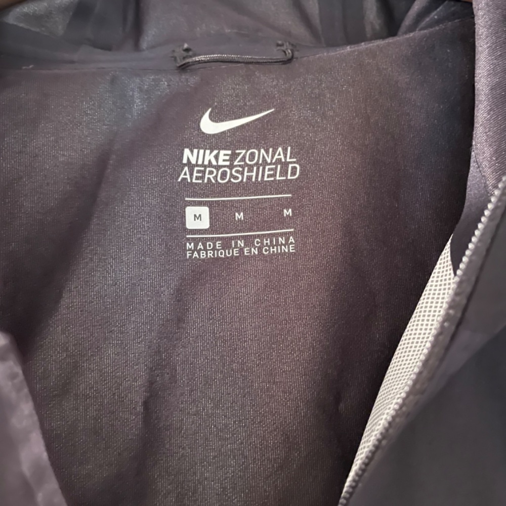 Nike Zonal Aeroshield - Picture 3 of 3